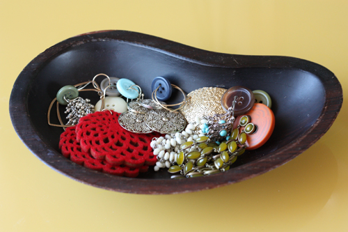 Buttons as Earring Holders - Whoorl