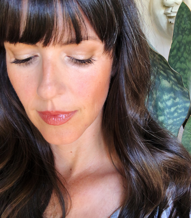 How To Wear Eyeshadow Over 40 - Whoorl  Lifestyle Blog